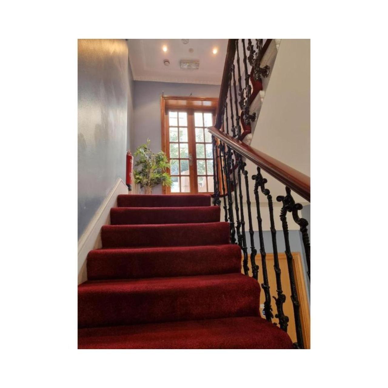 Fb1-Spacious Basement Studio Flat Fits 2- Near Hyde Park 伦敦 客房 照片