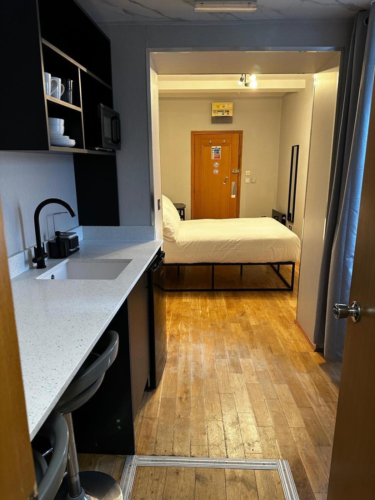 Fb1-Spacious Basement Studio Flat Fits 2- Near Hyde Park 伦敦 外观 照片